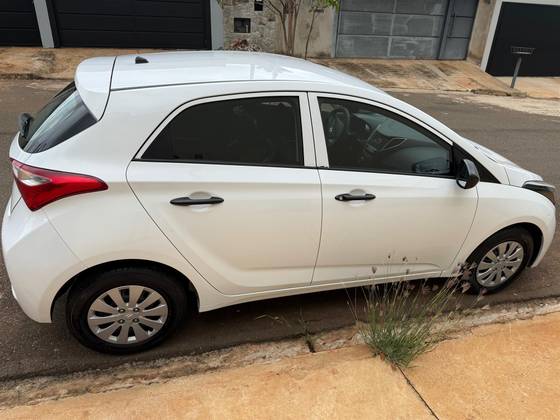 HYUNDAI HB20 1.0 COMFORT 12V FLEX 4P MANUAL